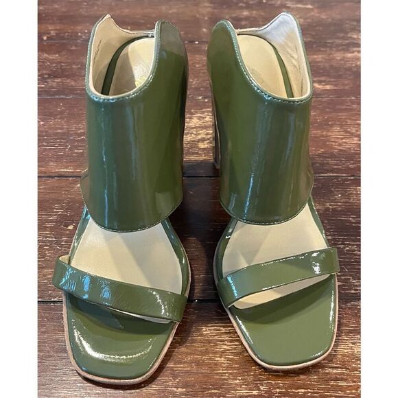 42 Gold Linx Slide Sandal - Picture 2 of 9